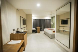 svm grand bowenpally