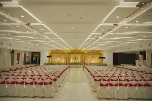 svm grand bowenpally