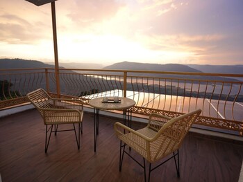 The Mansion Resort And Spa,,2 star