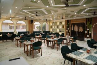 hotel aashiyana