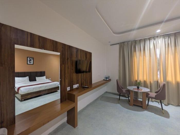 hotel aashiyana