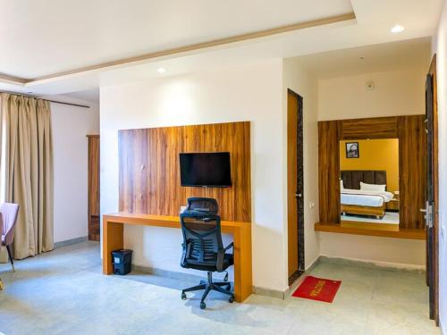 hotel aashiyana