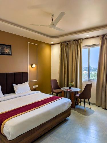 hotel aashiyana