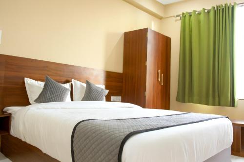 Play Hotel The Castle Couple Friendly,,1 star
