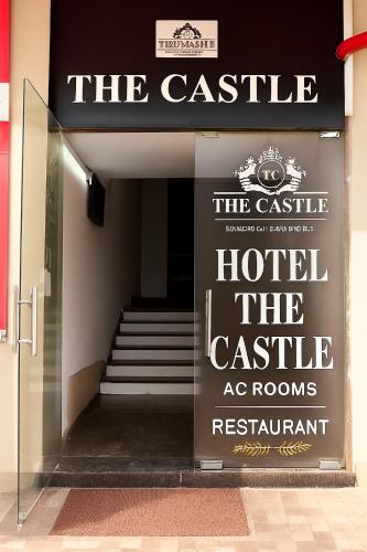 play hotel the castle couple friendly