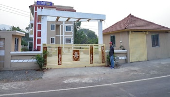 Hotel Devanshri Rooms & Restaurant,,2 star