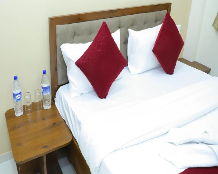 hotel devanshri rooms and restaurant