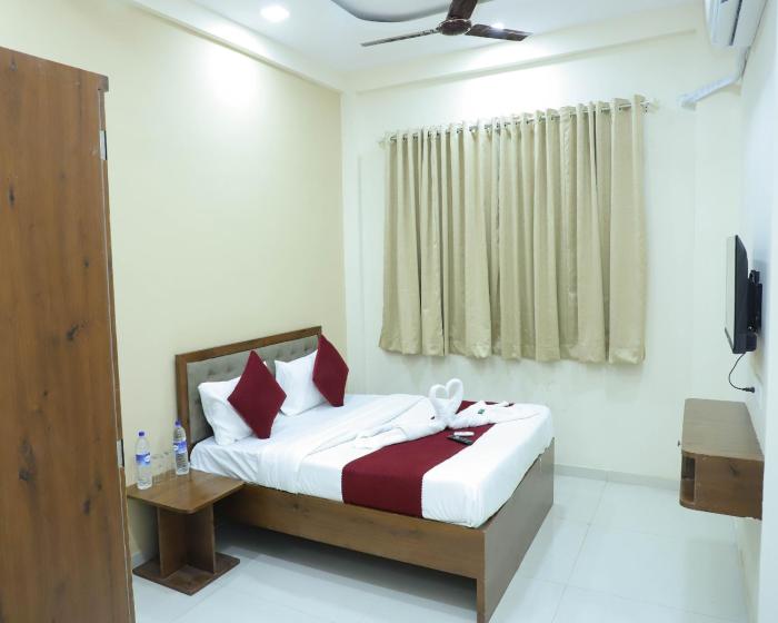 hotel devanshri rooms and restaurant