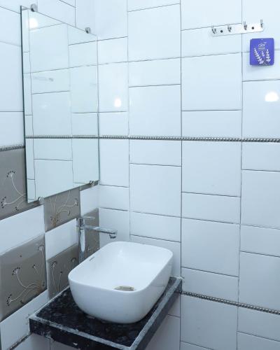 hotel devanshri rooms and restaurant