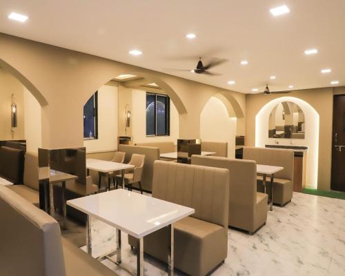 hotel devanshri rooms and restaurant