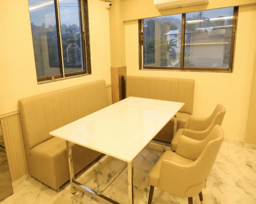 hotel devanshri rooms and restaurant