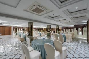 lawrence solitaire resort nainital