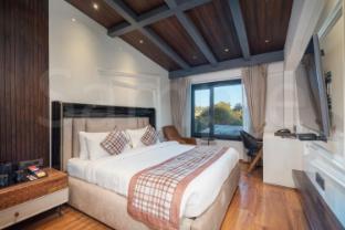 lawrence solitaire resort nainital