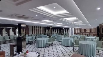 lawrence solitaire resort nainital