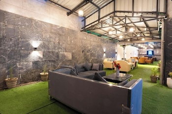 lawrence solitaire resort nainital