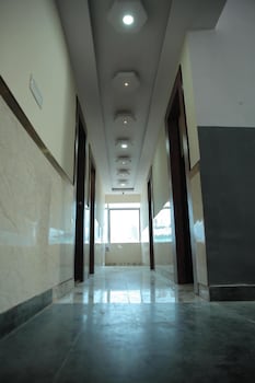 Best Buy Hotel,,3 star