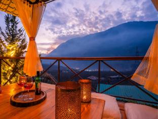 moustache select manali