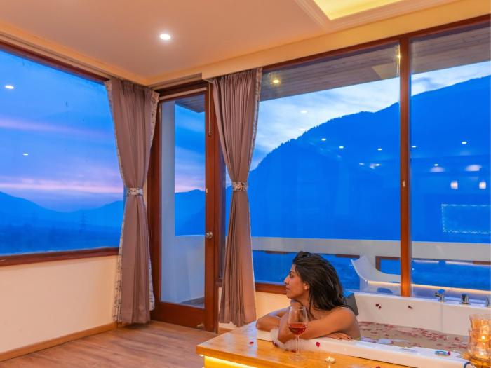 moustache select manali