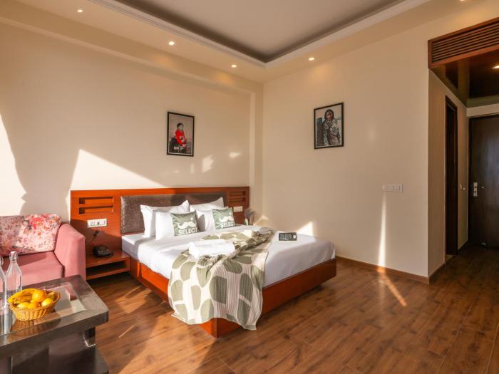 moustache select manali