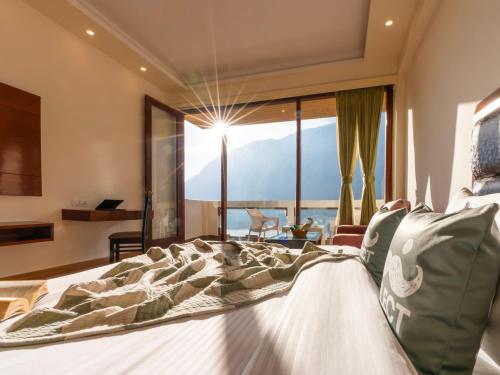 moustache select manali