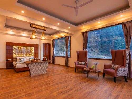 moustache select manali