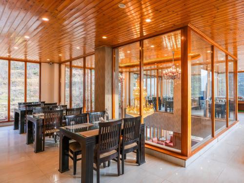 moustache select manali