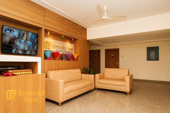 Emerald Nest,,4 star