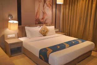 lush premier hotel