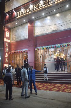 Hotel Real Inn,,3 star