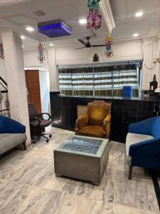 hotel raj deluxe