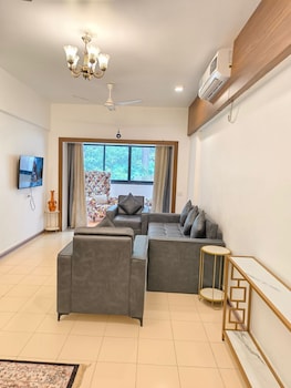 Osho Apartments,,2 star