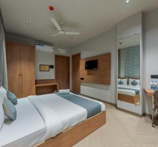 hotel purnima regency riverfront