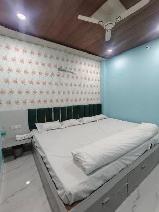 shree gora parvati stay