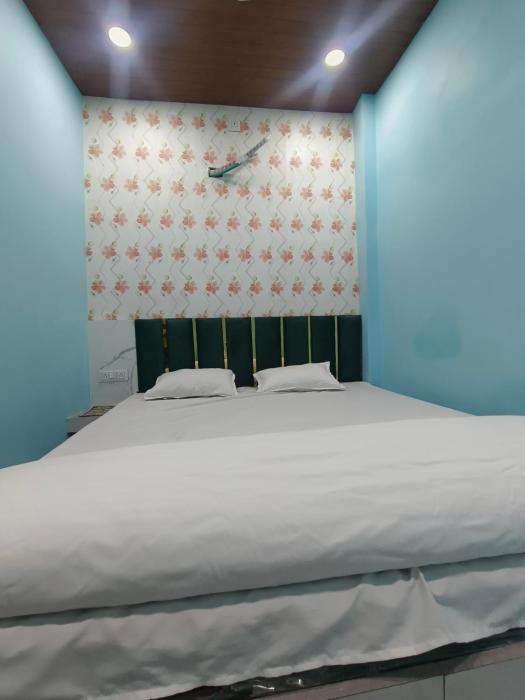 shree gora parvati stay