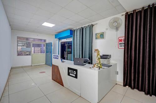 hotel o sector 110 noida formerly luv kush tower bhangel