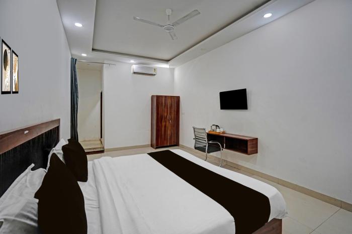 hotel o sector 110 noida formerly luv kush tower bhangel