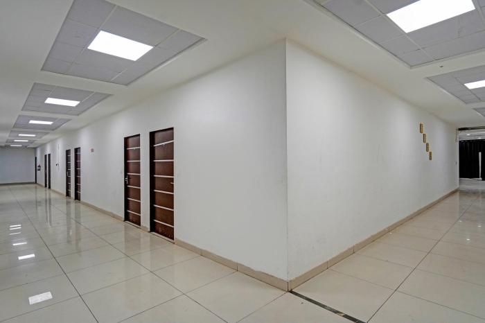 hotel o sector 110 noida formerly luv kush tower bhangel