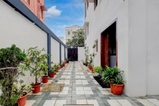 super townhouse passport office saligramam formerly k k nagar residency