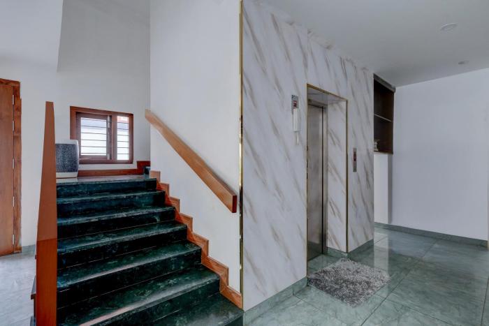 super townhouse passport office saligramam formerly k k nagar residency