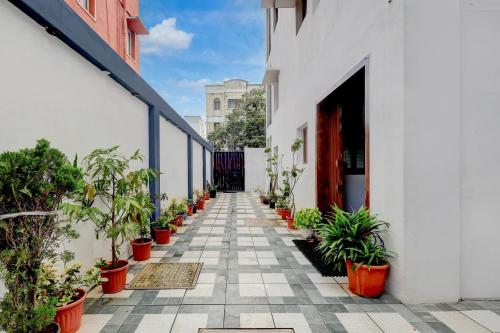 super townhouse passport office saligramam formerly k k nagar residency