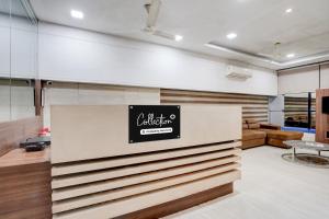 super collection o vyara railway station formerly crystal guest house