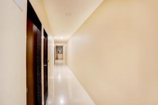 super collection o vyara railway station formerly crystal guest house