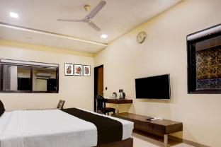 super collection o vyara railway station formerly crystal guest house