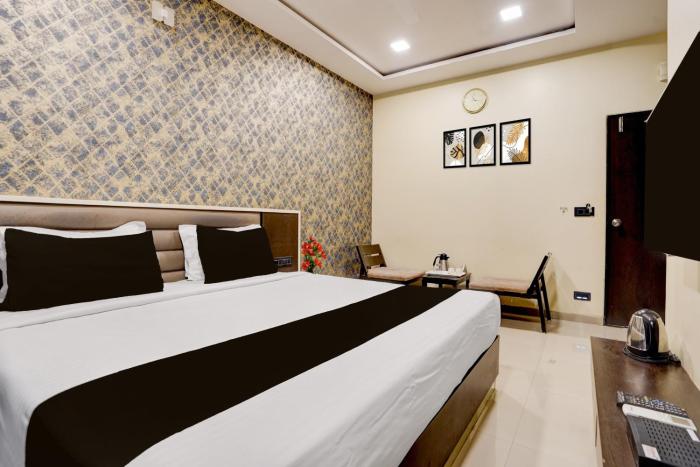 super collection o vyara railway station formerly crystal guest house