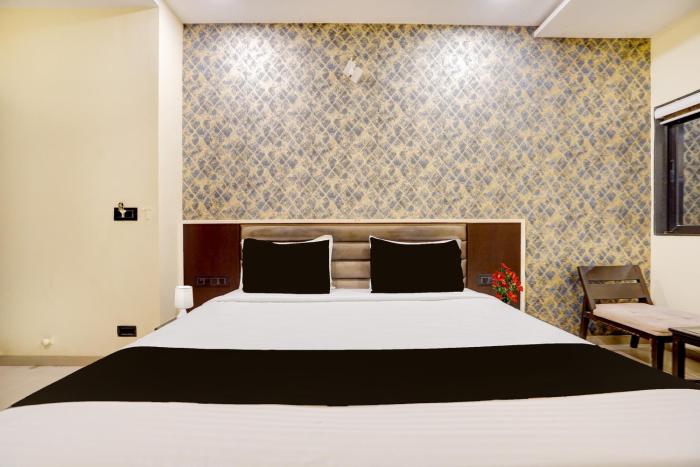 super collection o vyara railway station formerly crystal guest house