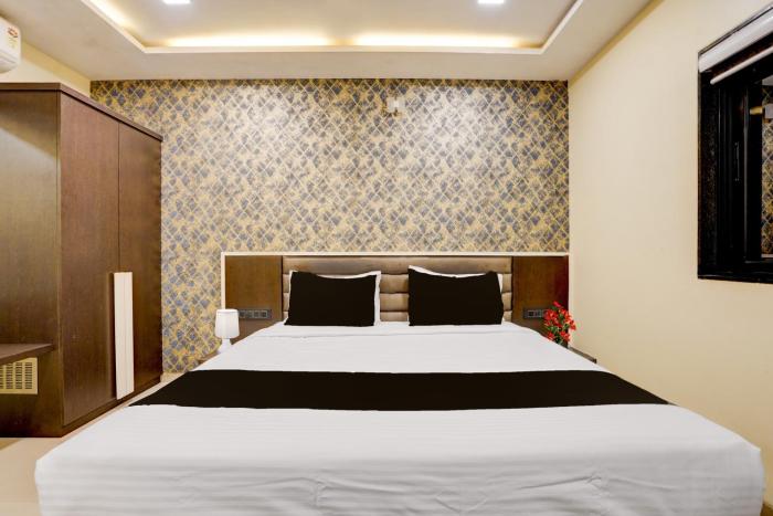 super collection o vyara railway station formerly crystal guest house