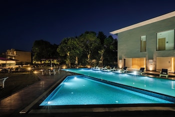 vandhara sarovar premiere jim corbett