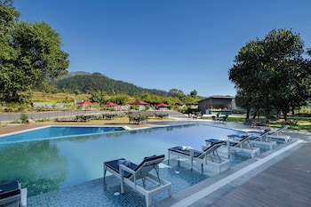 vandhara sarovar premiere jim corbett