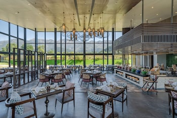 vandhara sarovar premiere jim corbett