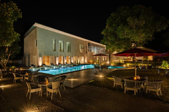 vandhara sarovar premiere jim corbett